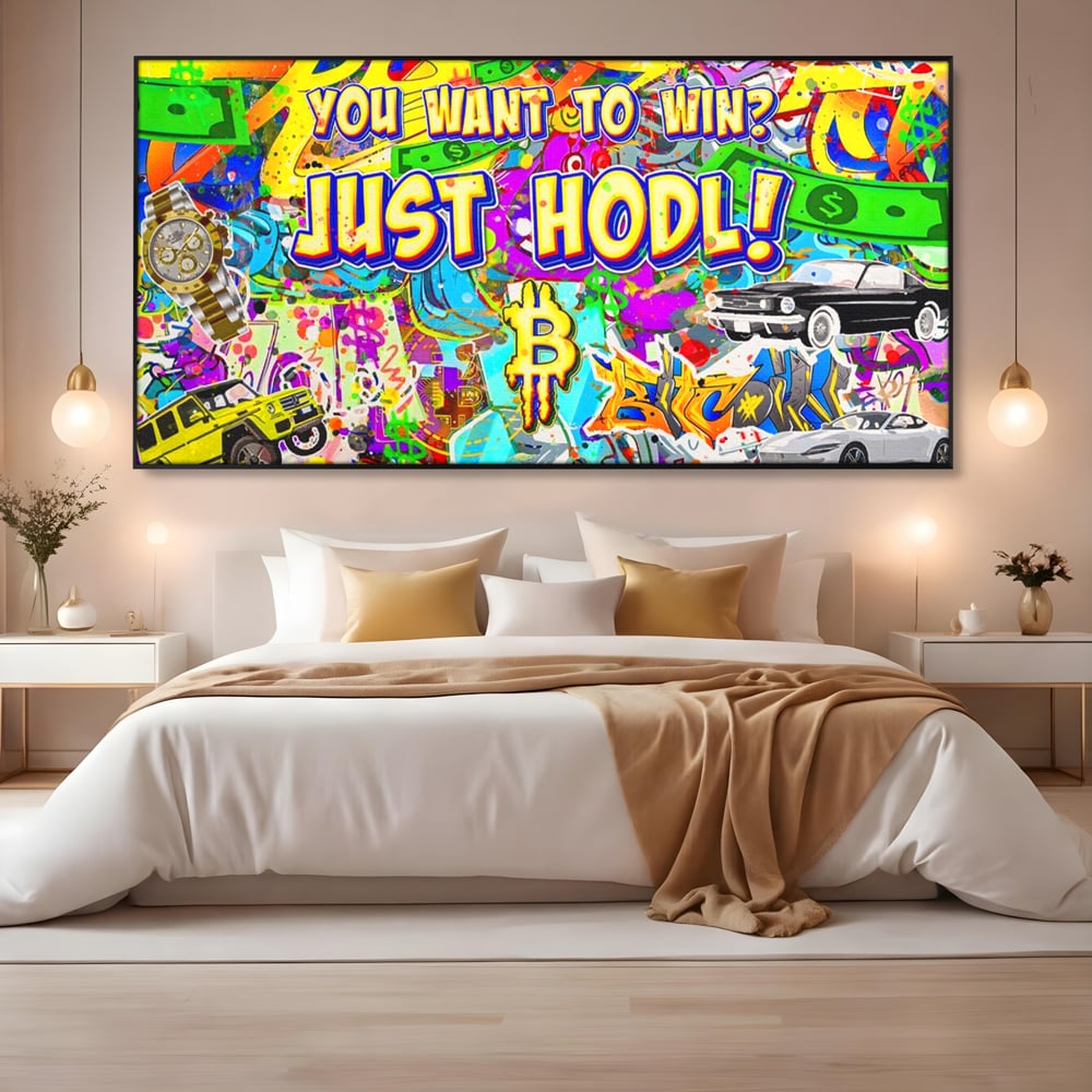 Tablou canvas cu tablou canvas cu graffiti si bitcoin, in rama de aluminiu negru, pe perete intr-un dormitor